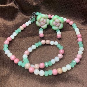 Necklace and earring set